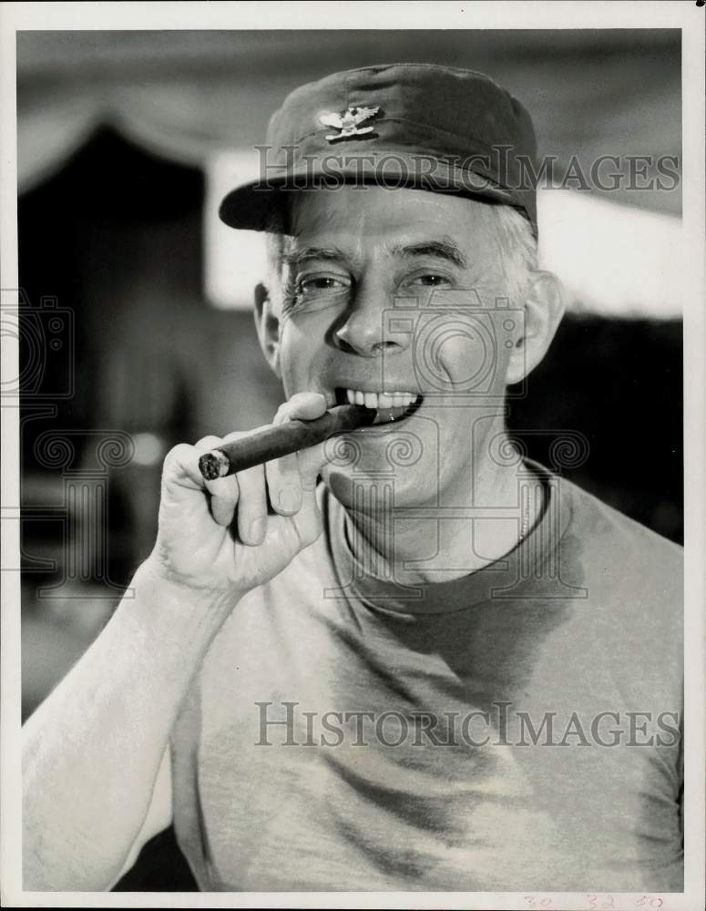 1982 Press Photo Actor Harry Morgan Starring on Television&#39;s &quot;M.A.S.H.&quot; - Historic Images