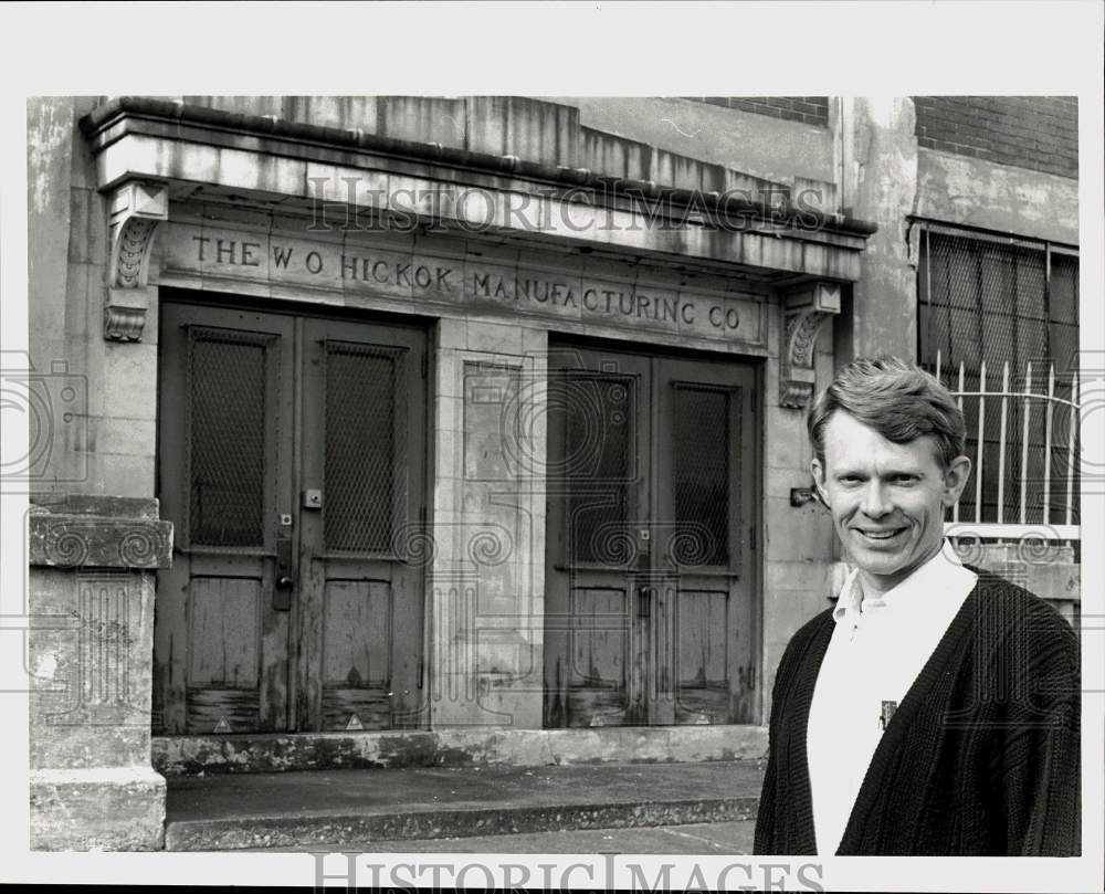 1993 Press Photo Peter H. Hickok at The W.O&gt; Hickok Manufacturing Building - Historic Images