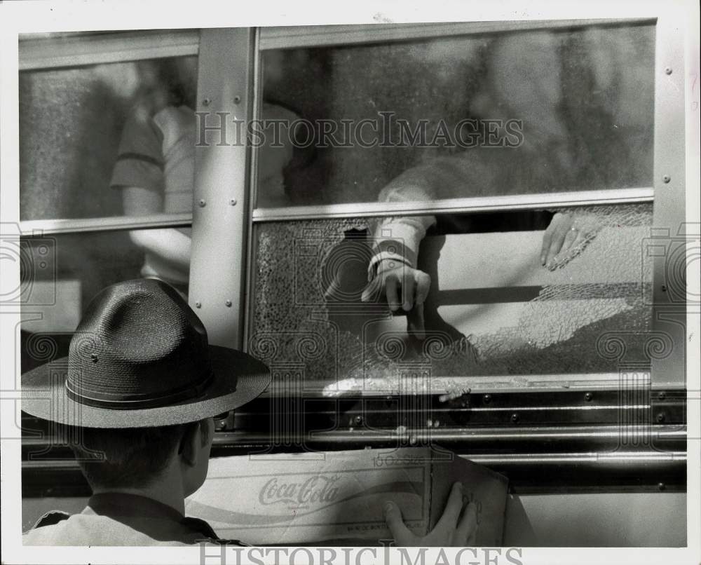 Press Photo Hampden Township Policeman Gary Bonner at School Bus Accident - Historic Images