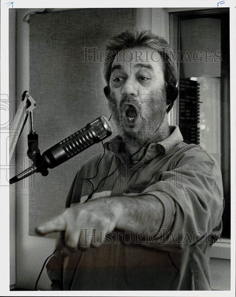 1993 Press Photo Radio Broadcaster Bob Durgin - pna21870 - Historic Images