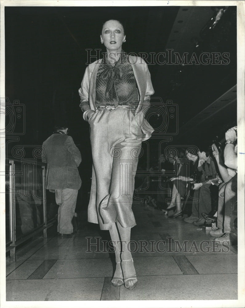 1978 Geoffrey Beene Women Clother Designer - Historic Images