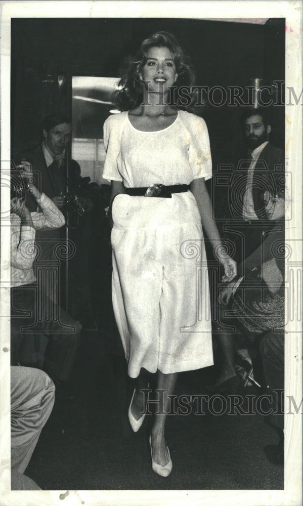 1979 Cathy Hardwick Dress Fashion Design - Historic Images