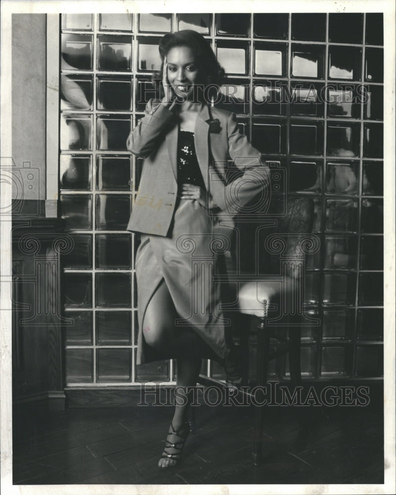 1979 Luv Boutique Bright Red Faille Suit - Historic Images