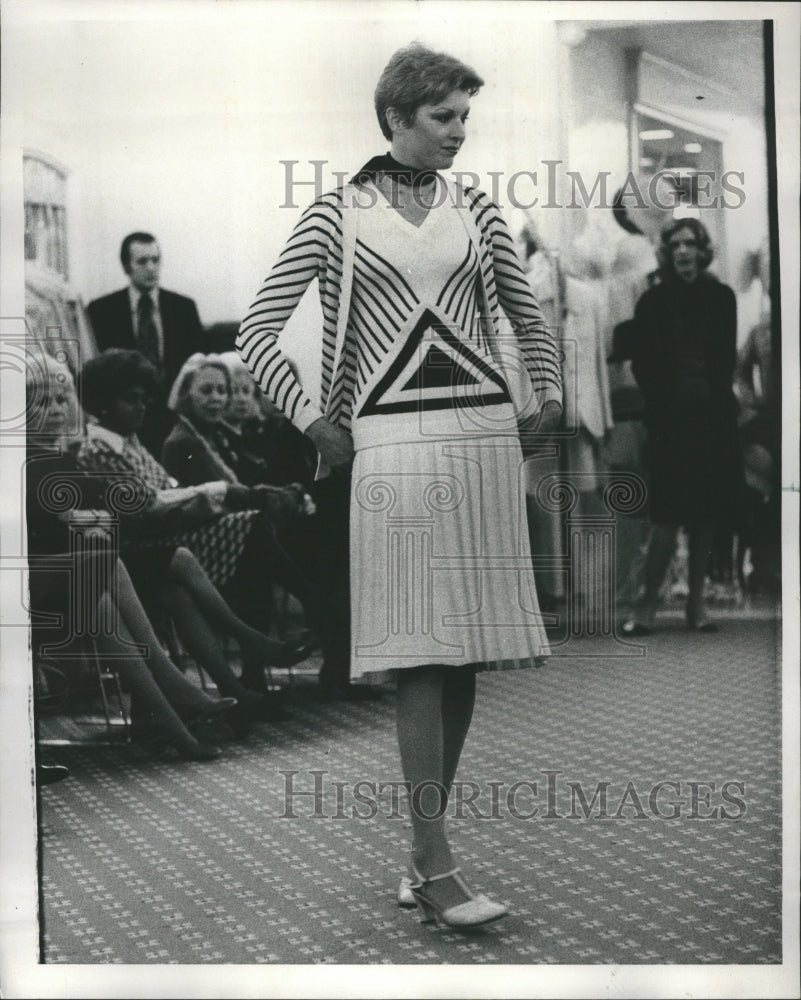 1976 Adolfo Sweater Skirt Perry Riddle - Historic Images