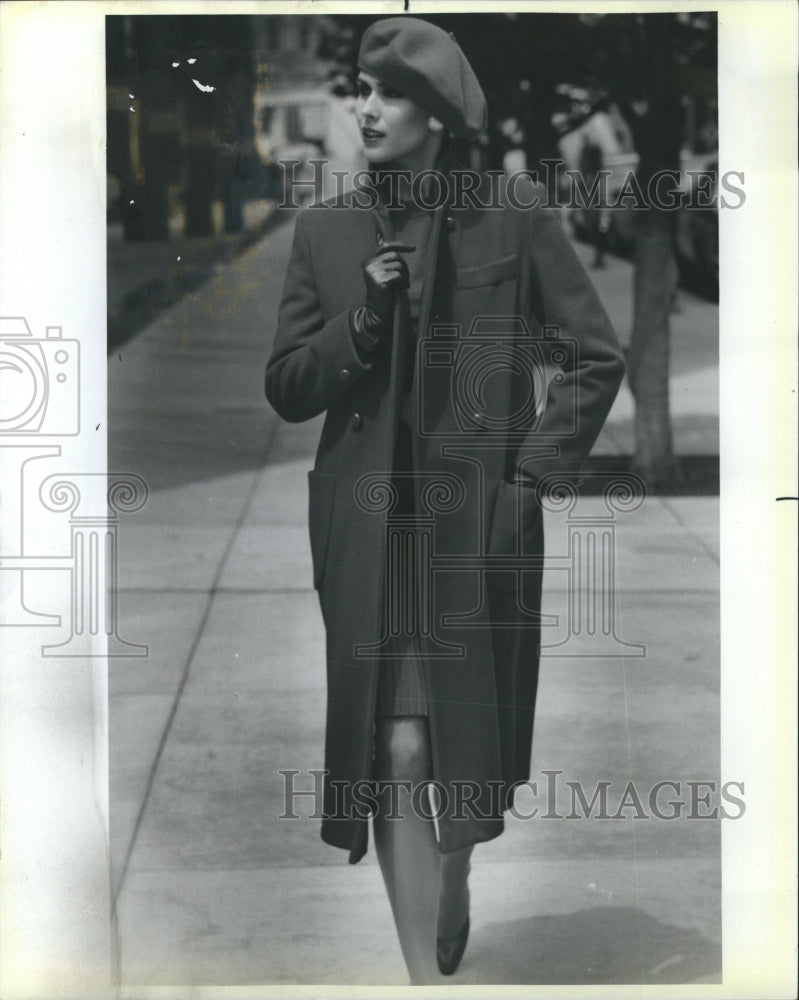 1983 Ladies Coat Fashion in Chicago - Historic Images