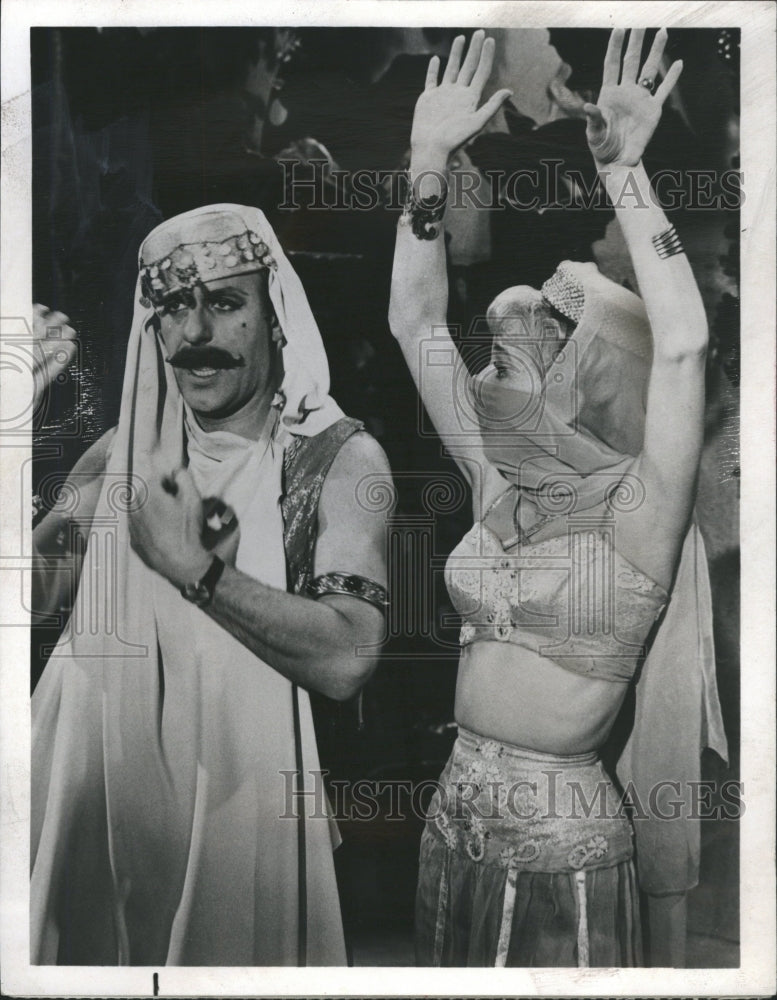 1966 Actors Jerry Van Dyke, Maggie Pierce - Historic Images