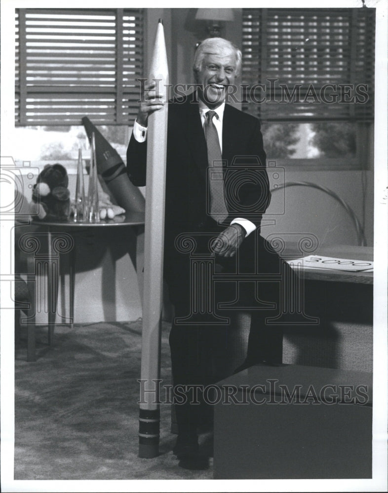 1987 Dick Van Dyke, host of AFI Comedy - Historic Images