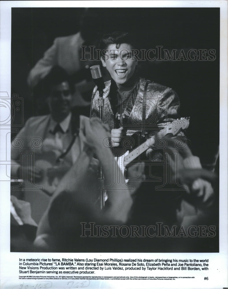 1987 La Bamba Lou Diamond Phillips Perform - Historic Images