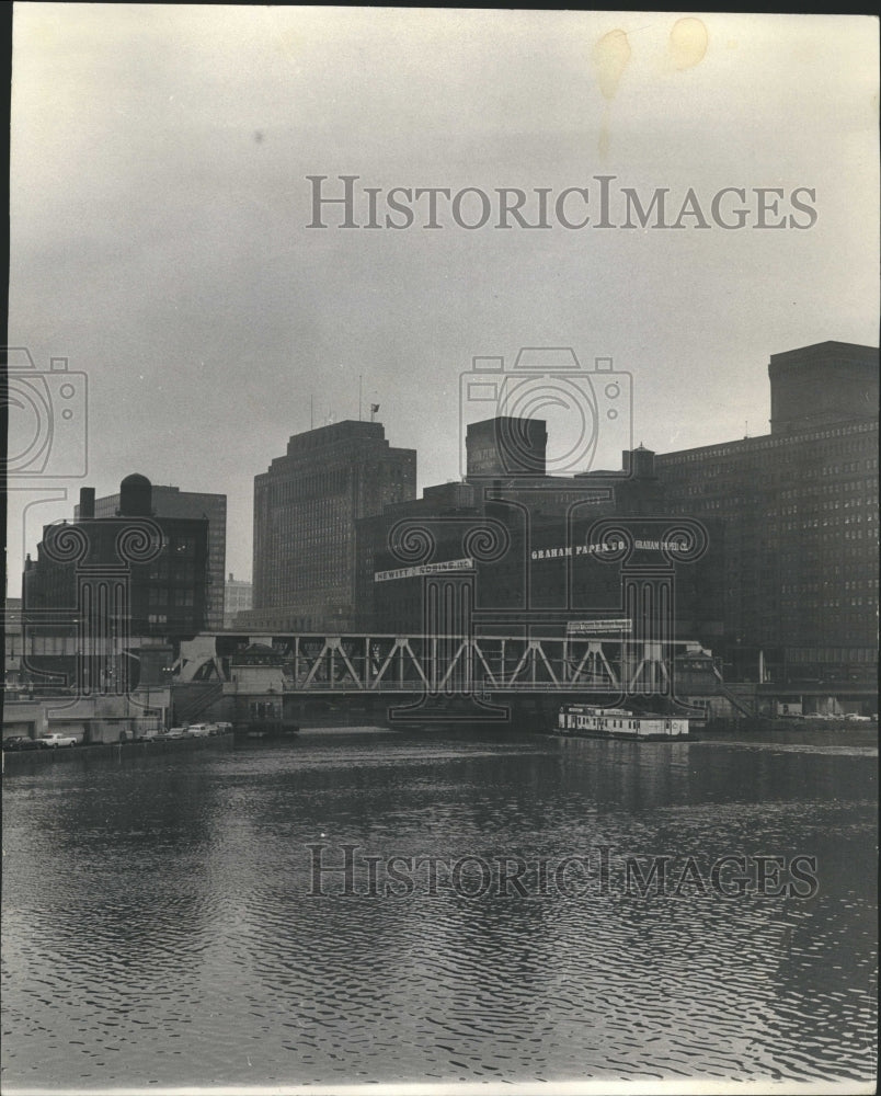 1966 Barge in swollen Chicago River - Historic Images