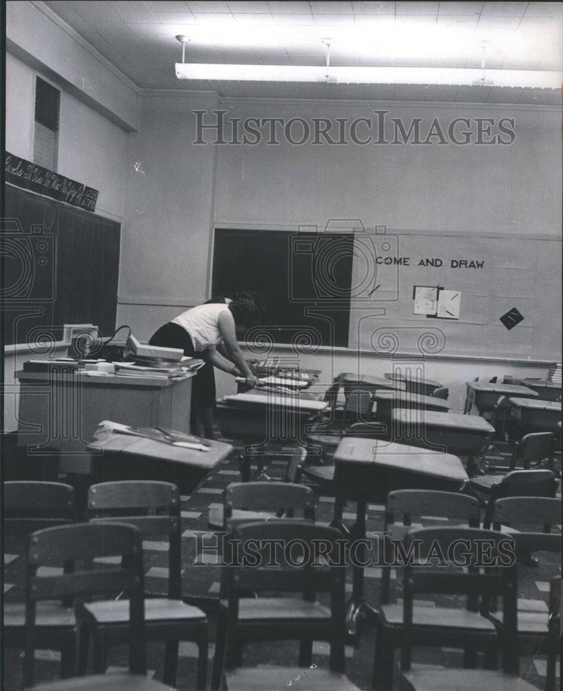 1961 Dick Tripp Thomson School Classroom - Historic Images
