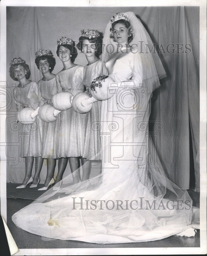 1961 Bridal Gown Wedding Party Fashion - Historic Images