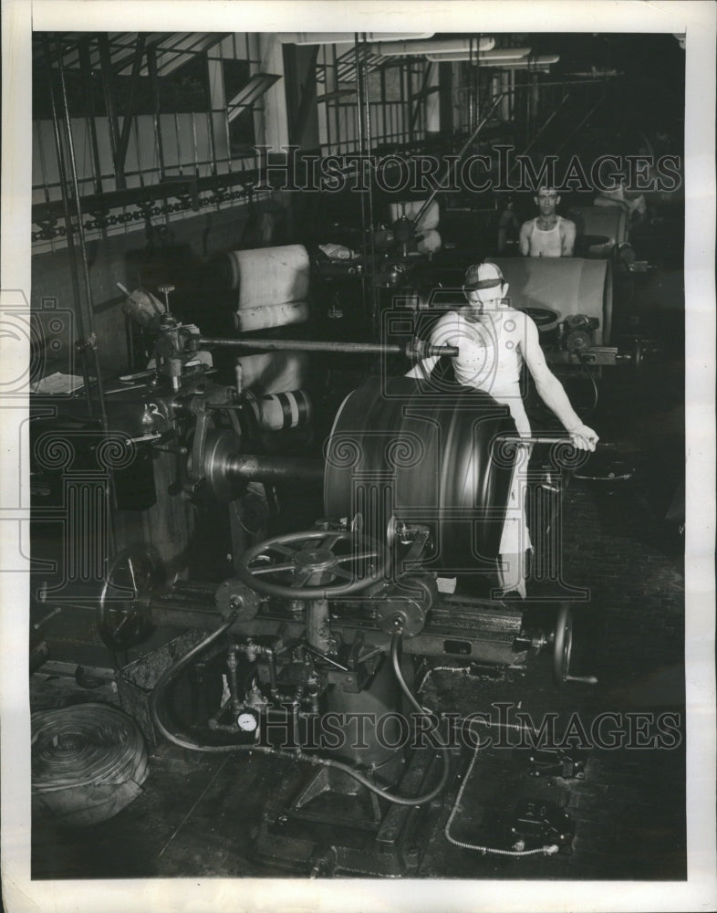 1945 Tires industry Akron - Historic Images
