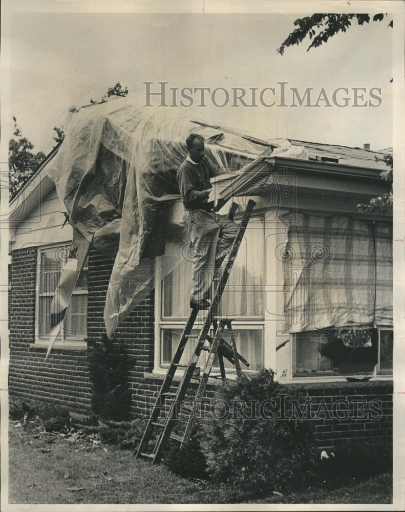 1966 Leo Larson Roof Repairs Arlington - Historic Images