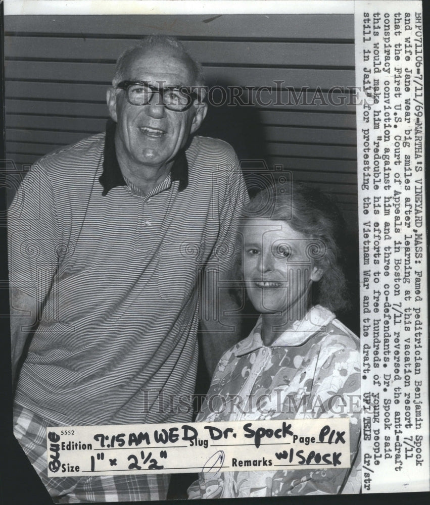 1969 Press Photo Benjamin McLane Spock and wife - Historic Images