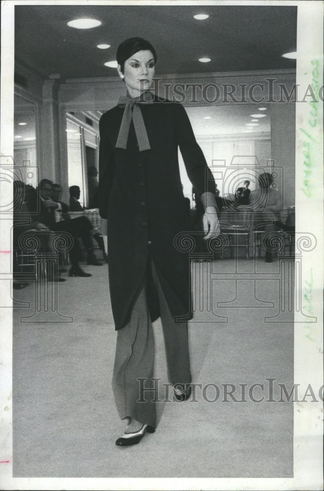 1975 Norell Buttoned Black Tunic Trousers - Historic Images