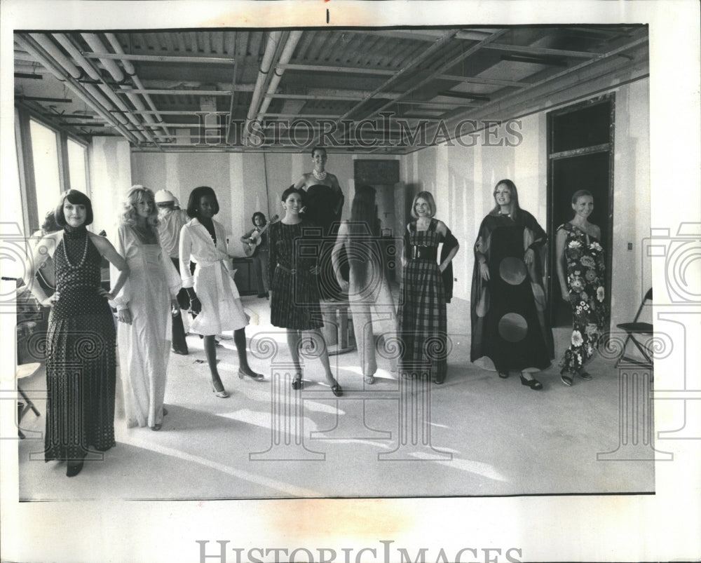 1973 Chicago Rehab Institute Fashion Show - Historic Images
