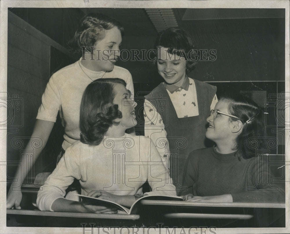 1956 Spelling bee Mary Beck Nancy Noren - Historic Images