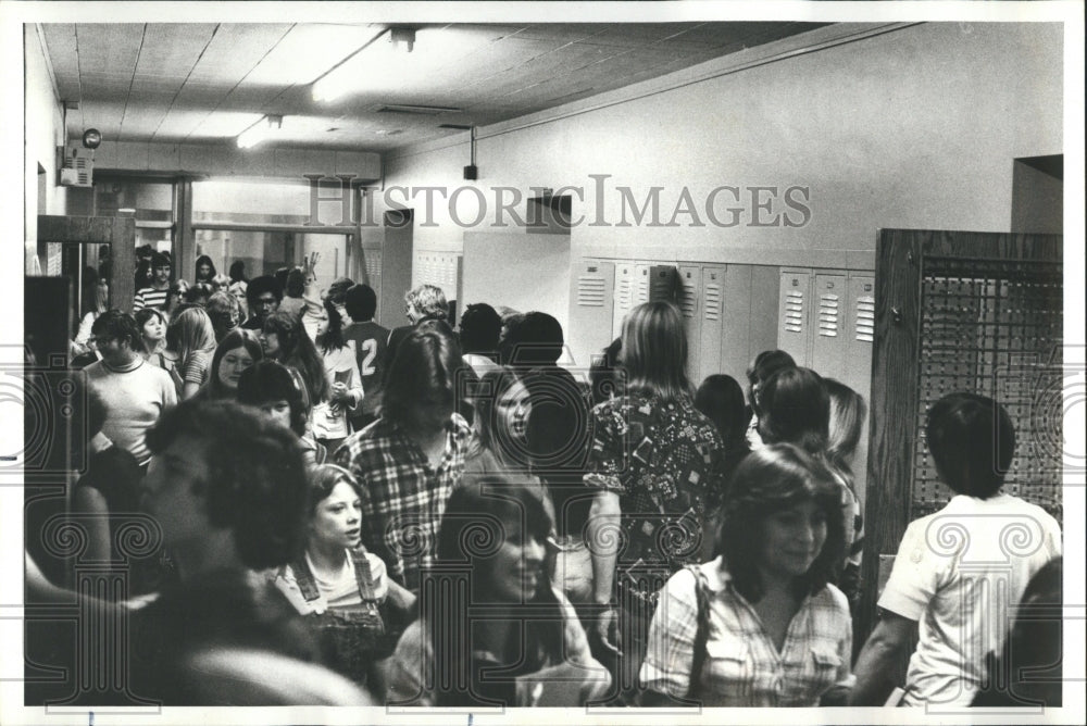 1977 Argo Community High School Illinois - Historic Images