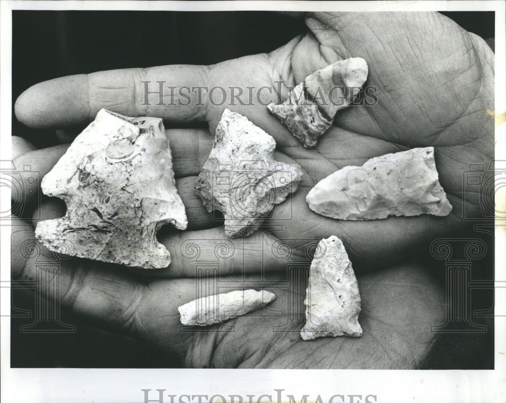 1990 Prehistoric Indian Artifacts - Historic Images