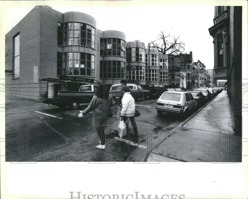 1987 $600,000 bracket town houses - Historic Images