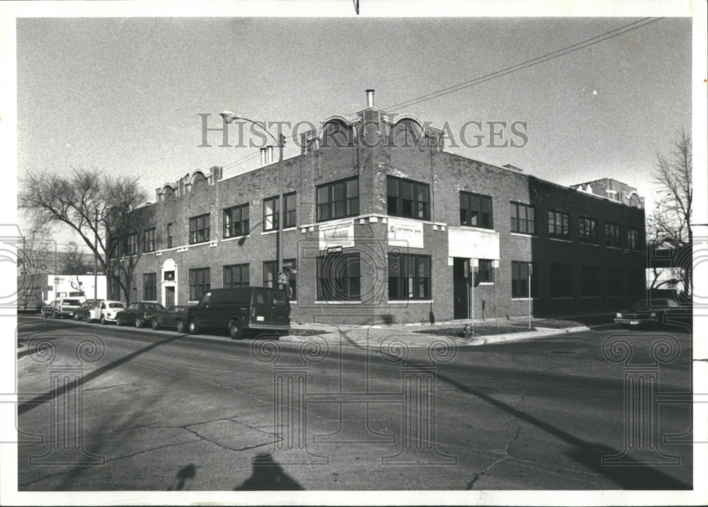 1980 Chicago Recycles Buildings Into Lofts - Historic Images