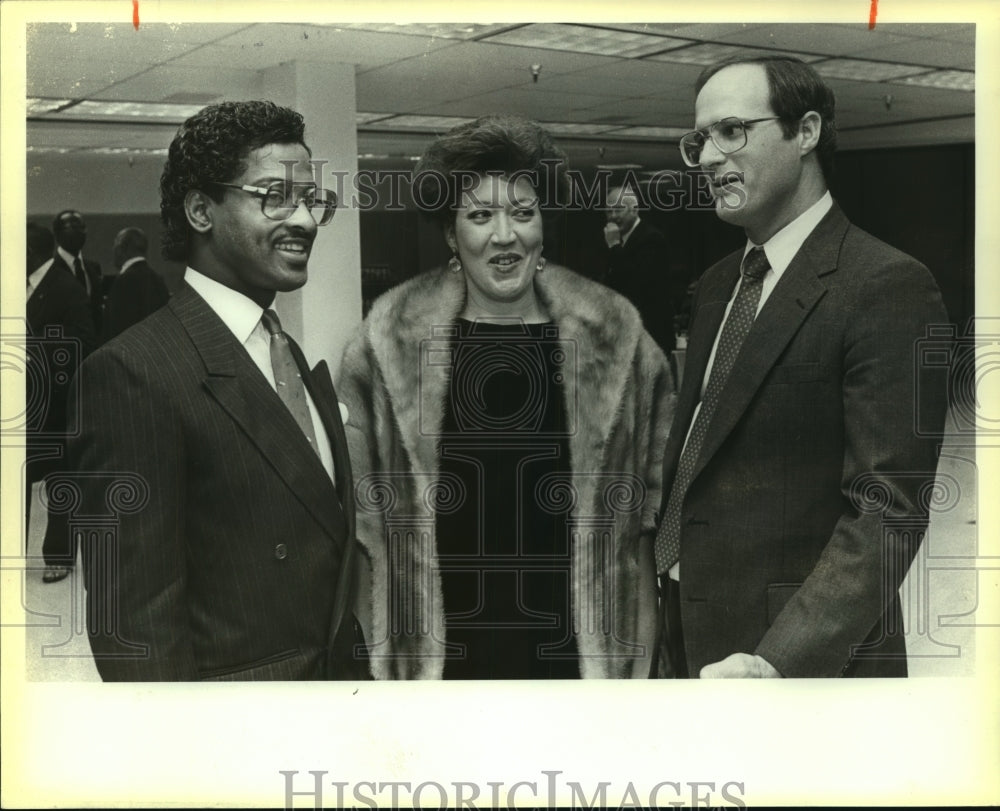 1987 State Representative Tommy Adkisson with Others at Banquet - Historic Images