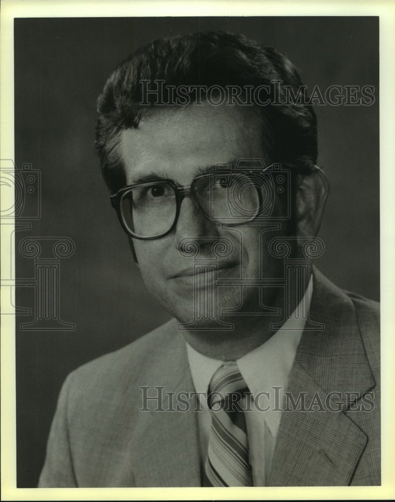 1984 Dr. C. Warren Alexander, Deputy Superintendent Northside School - Historic Images