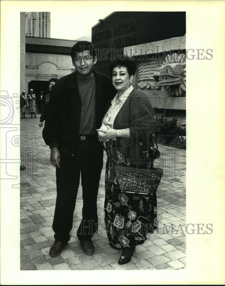 1993 Press Photo Luz Maria Alcazar at Benito Juarez Birthday Celebration - Historic Images