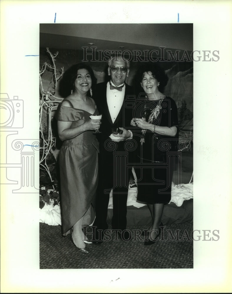 1991 Lila Aguirre at San Antonio Hospice Poinsetta Ball with Others - Historic Images