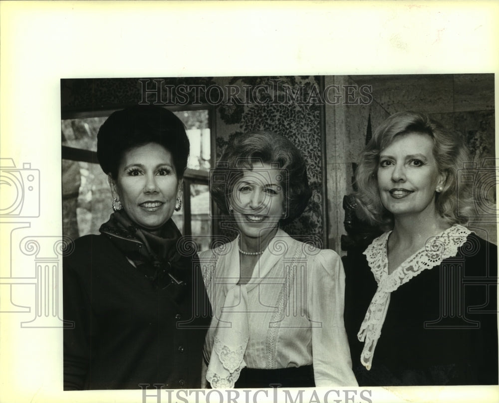 1986 Press Photo Norma Allison at Castle Hills Women&#39;s Club Tea and Fashion Show - Historic Images