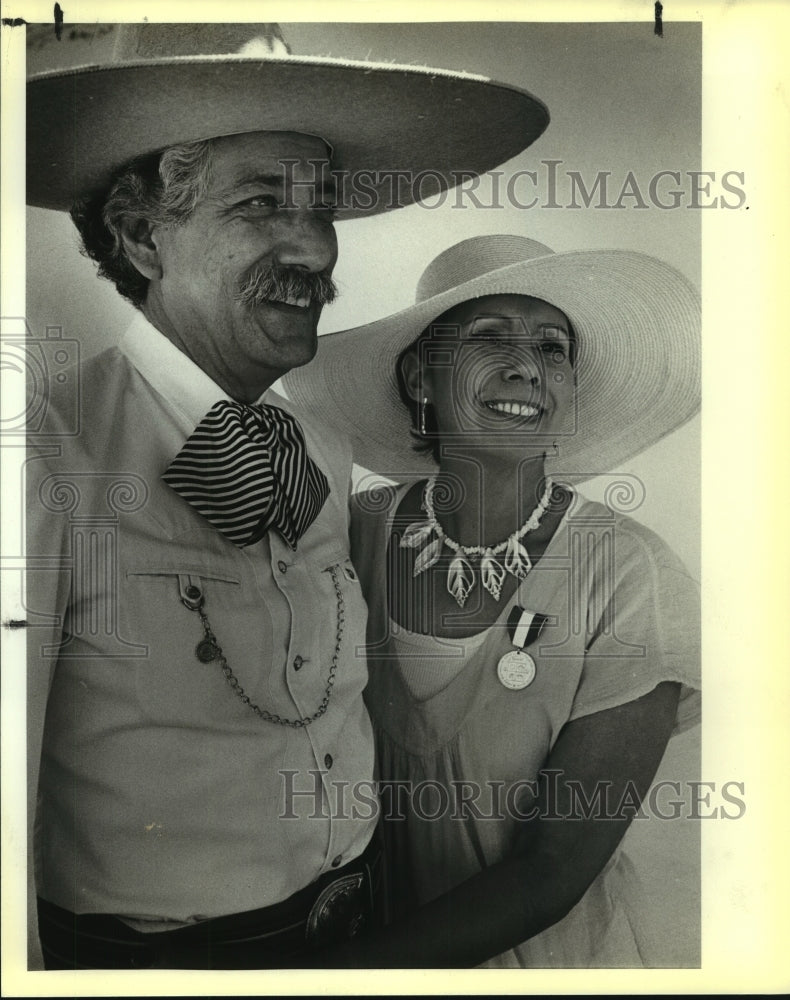 1986 Luzelva Andazola at Charro Ranch with Socrates Ramirez - Historic Images