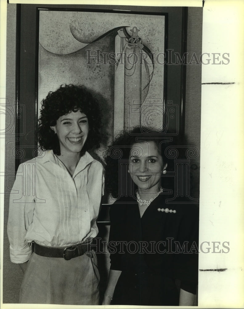 1987 Press Photo Lisa Ortiz Anderson of Dagen Bella Gallery at Event - saa00906 - Historic Images