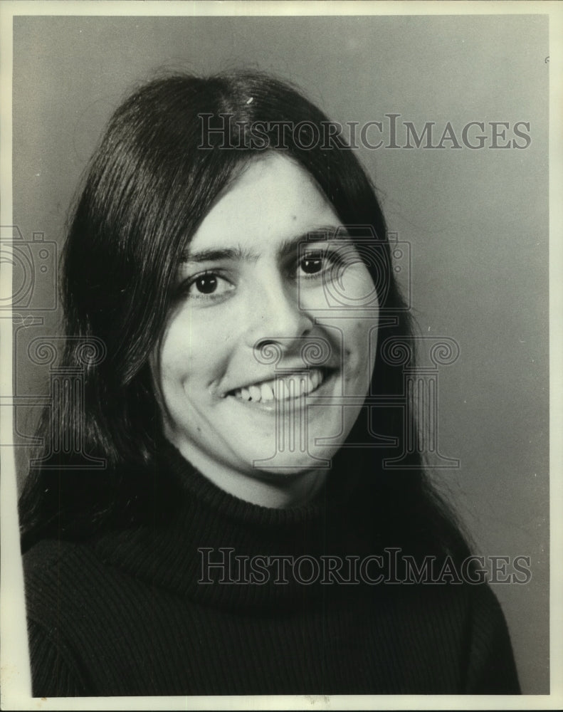1976 Sandra Alvarado - Historic Images