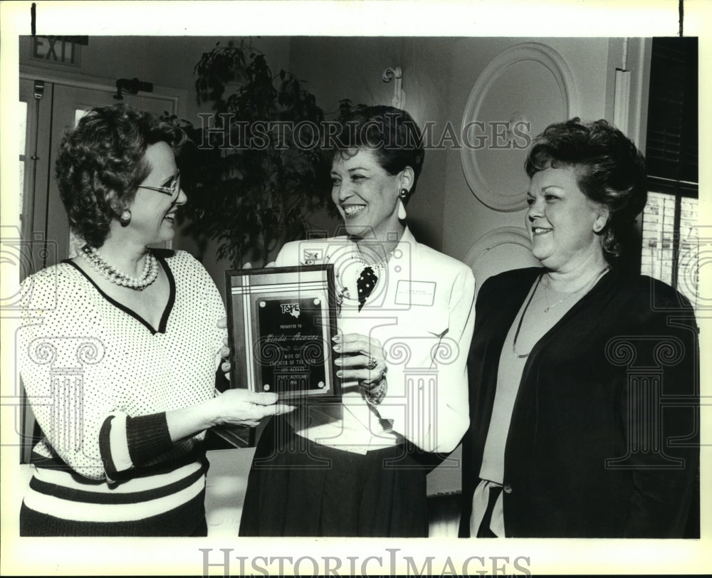 1990 Press Photo Society of Professional Engineers auxiliary luncheon attendees - Historic Images