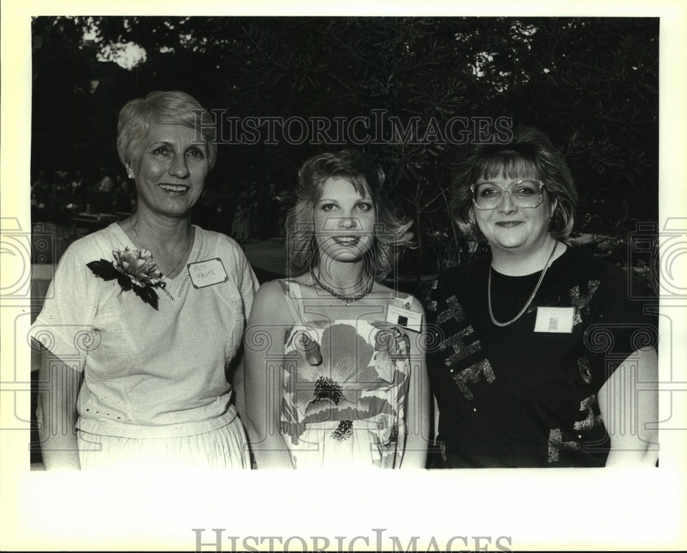 1988 Press Photo Charity chairwomen - saa00976 - Historic Images