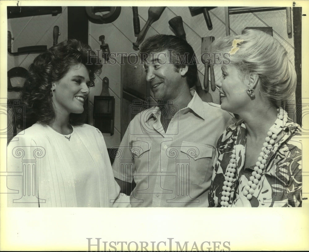 1985 Kristen Green, Ernesto Ancira and Suzanne Wilkinson - Historic Images