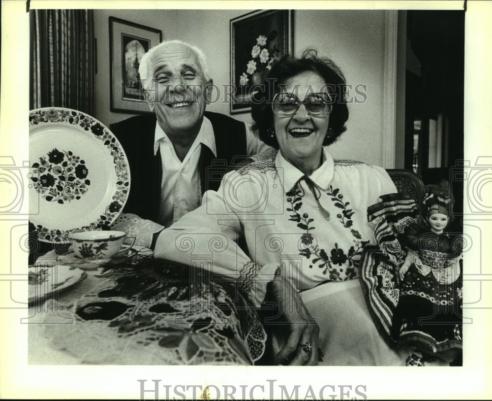 1990 Hungarian immigrants Leslie and Helen Andre, Folklife Festival - Historic Images