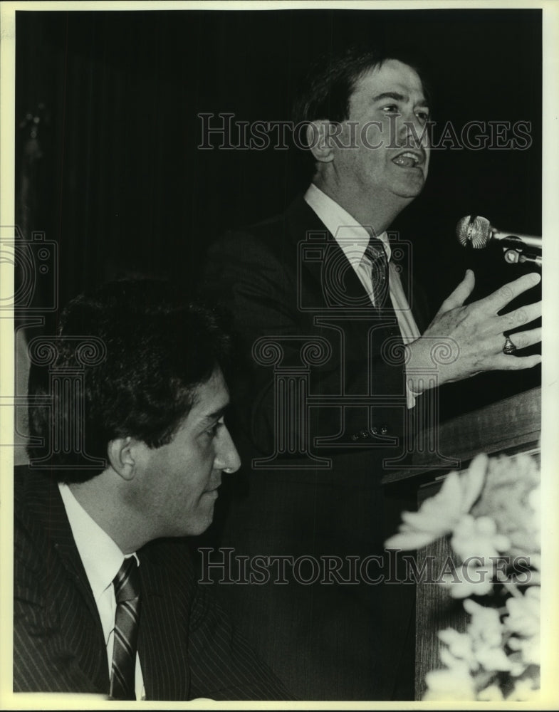 1986 Dr. Gene Allen and San Antonio mayor Henry Cisneros - Historic Images