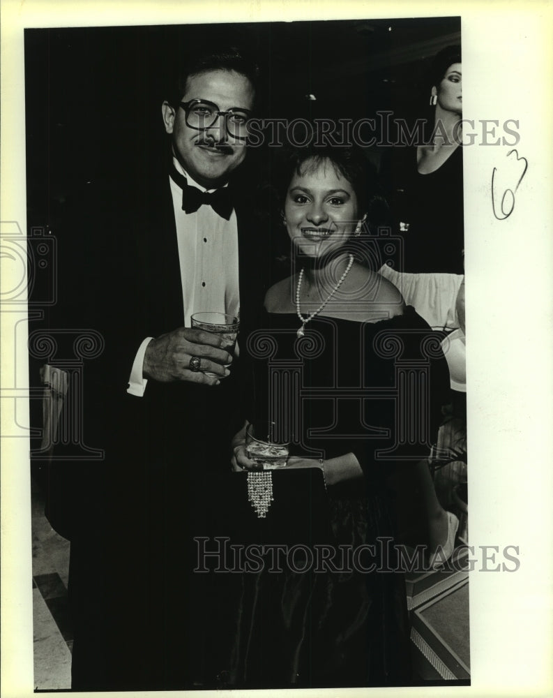 1988 Press Photo Lord-Taylor event, Roger and Di-Anna Arias - saa01197 - Historic Images