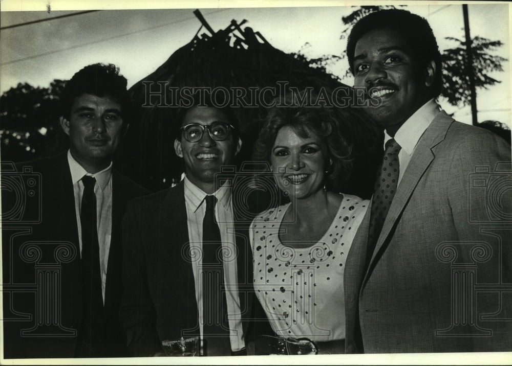 1987 Press Photo Reception for Luis and Danny Valdez attendees - saa01377 - Historic Images