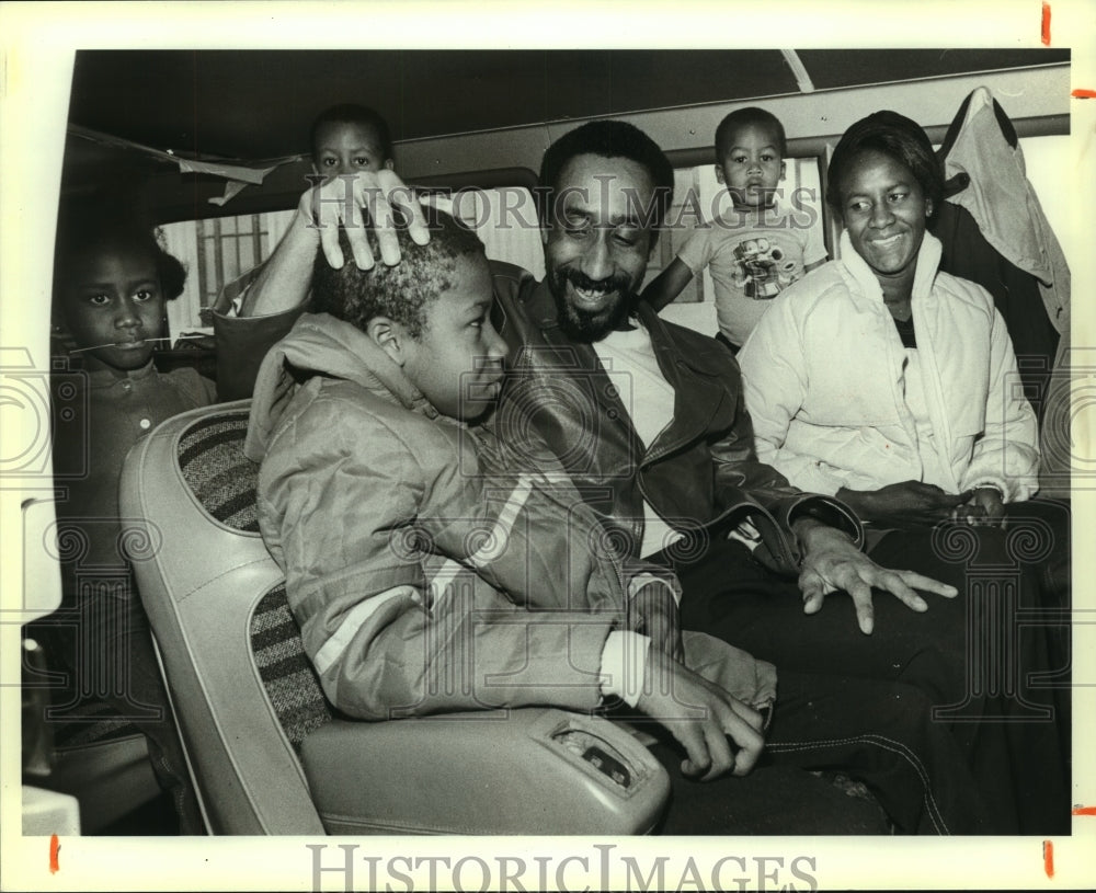 1983 The Ali family in a vehicle in El Paso - Historic Images