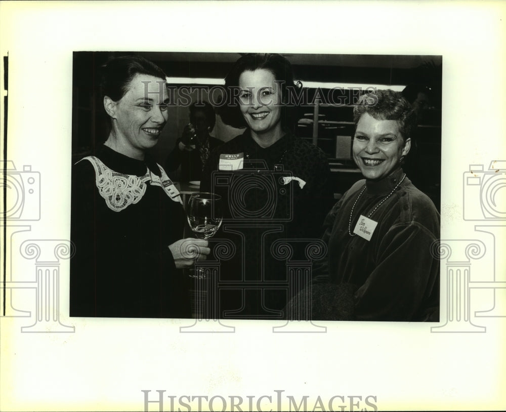 1989 Attendees of a Winston School reception honoring donors - Historic Images