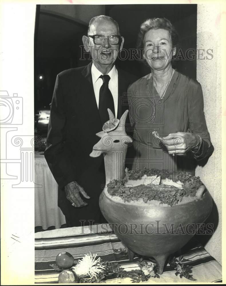 1983 Press Photo The Bondurants at Texas Military Insitute Award Dinner - Historic Images