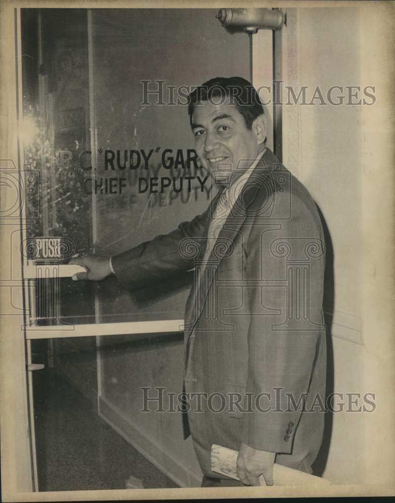1975 Press Photo Roy Barrera enters the office of C. Rudy Garcia - saa01515 - Historic Images