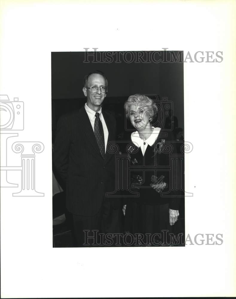1993 Press Photo Taylor Boone and Marilyn Cockburn, San Antonio Area Foundation - Historic Images