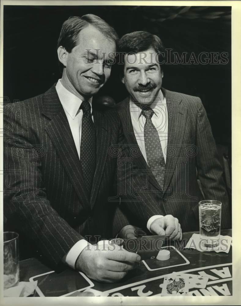1986 Press Photo Morton Baird, Eddie Spaltzen, UTSA business school fundraiser - Historic Images
