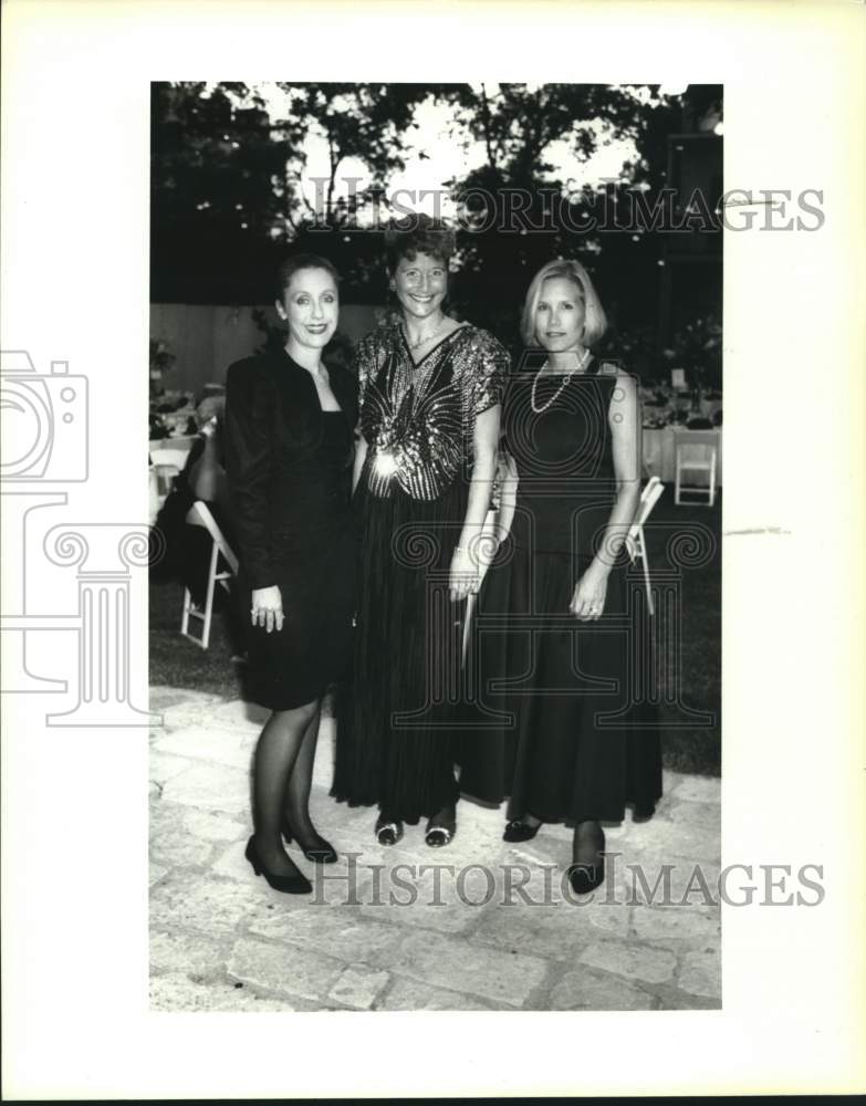 1991 Press Photo Martha Riiklin, Lynn Amos, Cary Straus, 25th anniversary gala - Historic Images
