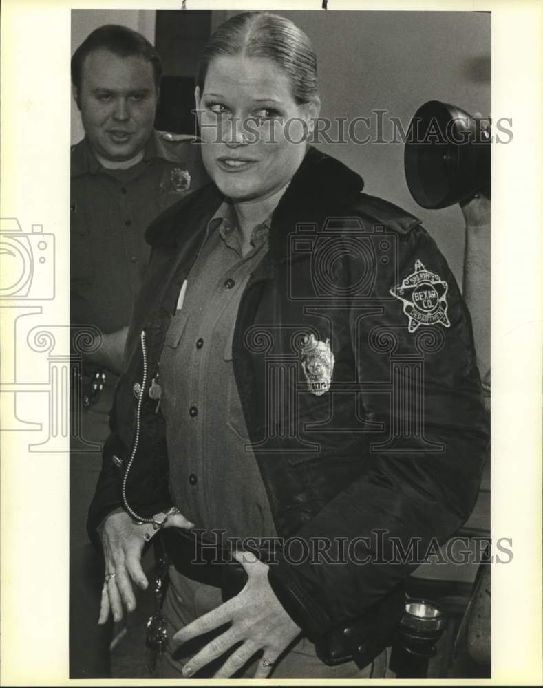 1985 Press Photo Sheriff&#39;s deputy Laura Bailey - saa01643 - Historic Images