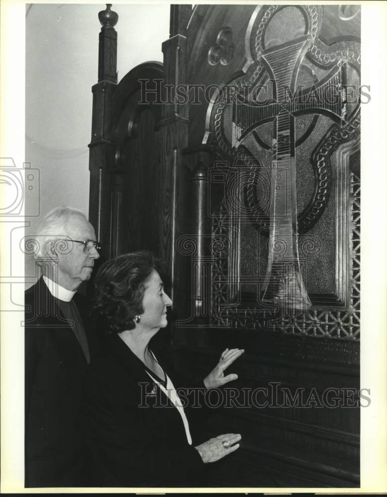 1989 Press Photo Bishop Scott Field Bailey and wife Evelyn, St. John's Cathedral - Historic Images