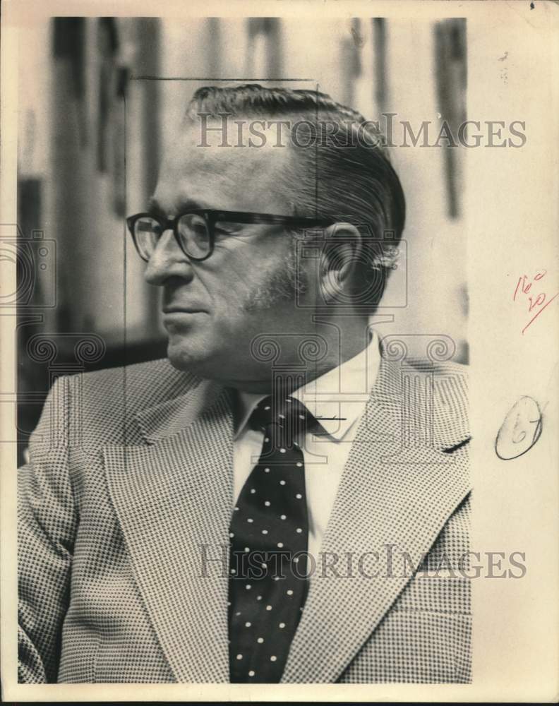 1973 Press Photo Dr. Gerald Philip Burns, Our Lady of the Lake President - Historic Images